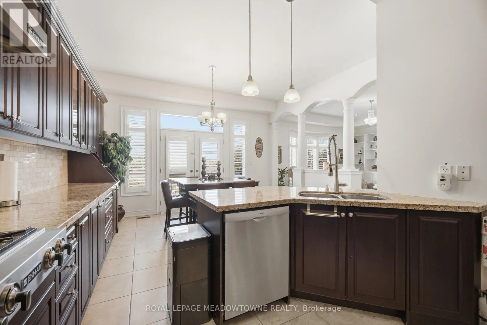 5221 ADOBE COURT