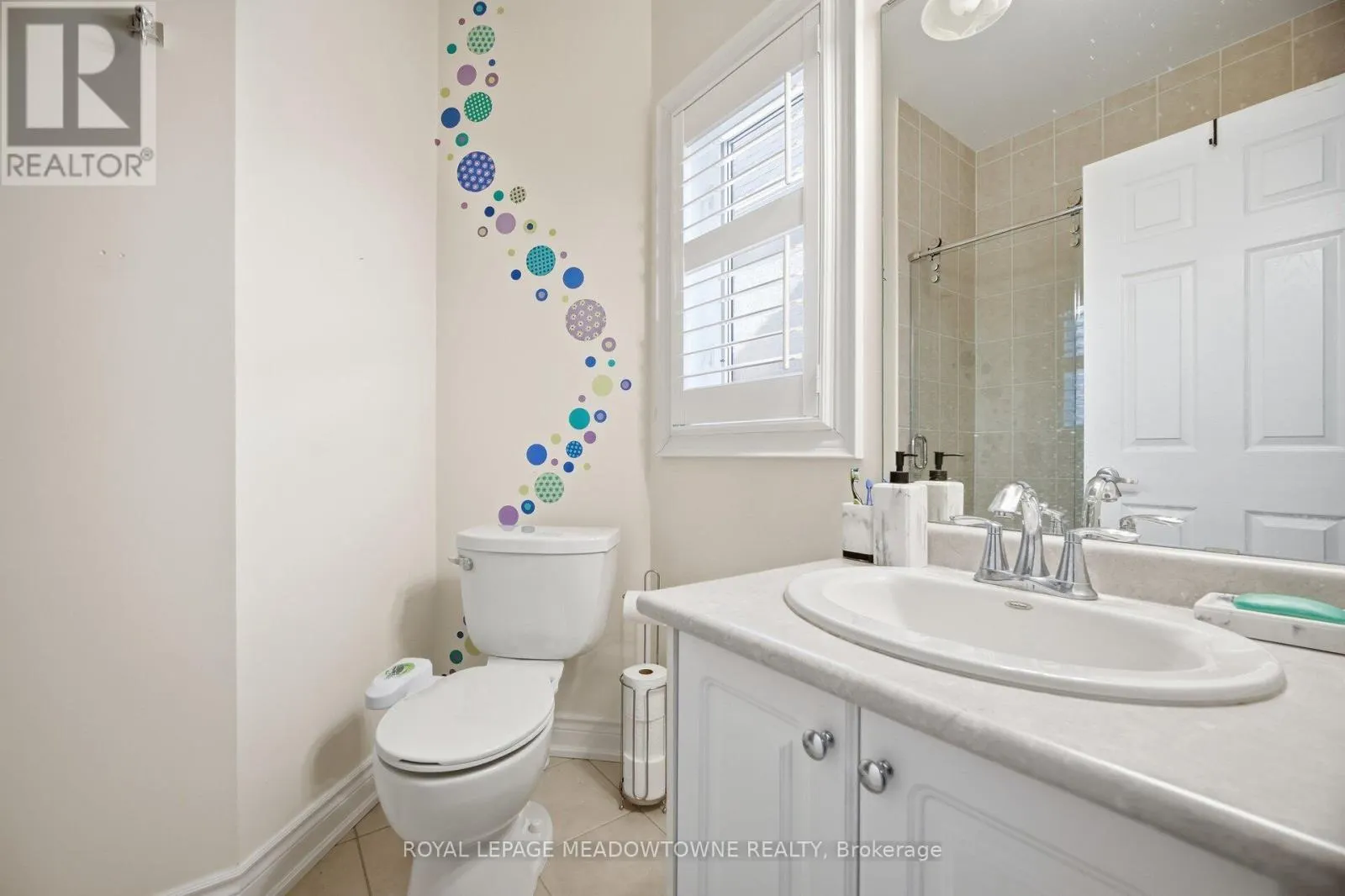 5221 ADOBE COURT