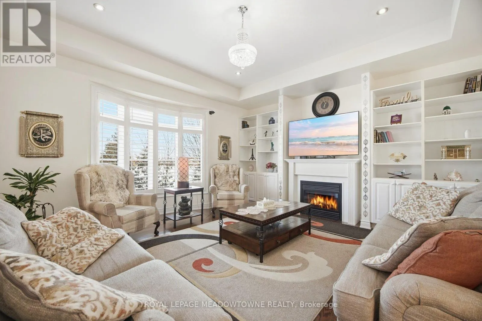5221 ADOBE COURT