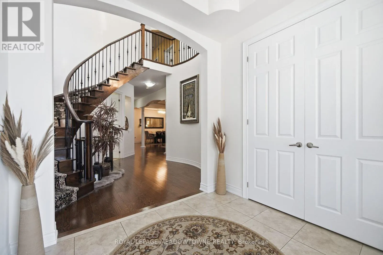 5221 ADOBE COURT
