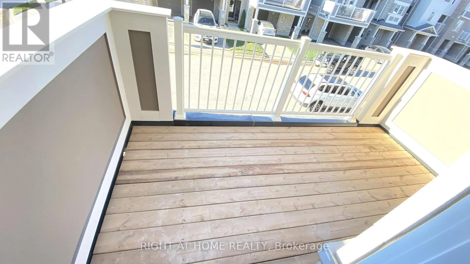980 ALDER GATE