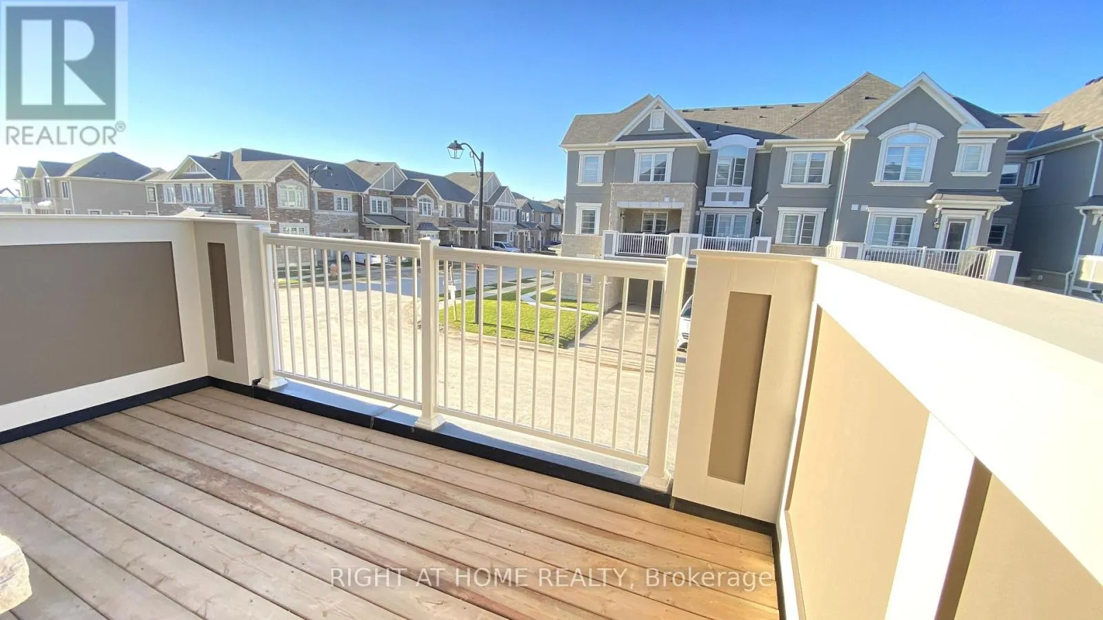 980 ALDER GATE