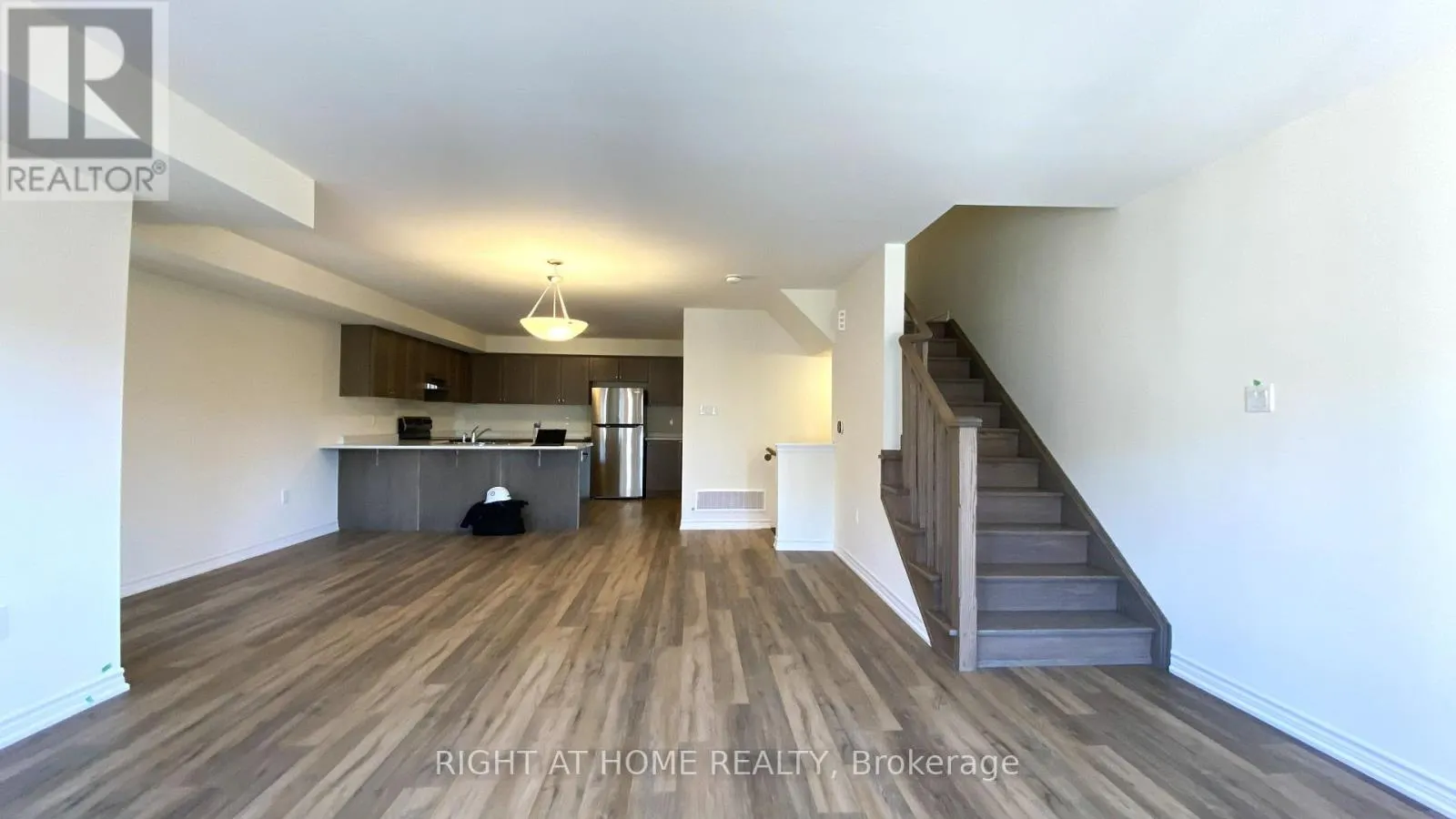 980 ALDER GATE