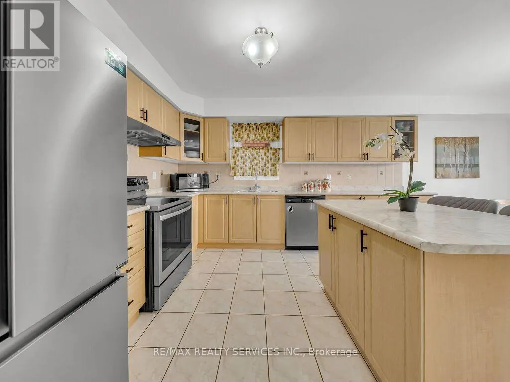 61 SIR JACOBS CRESCENT