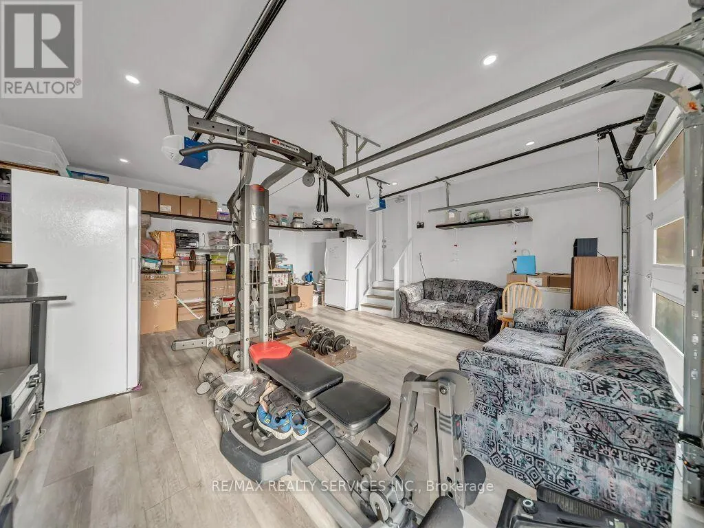 61 SIR JACOBS CRESCENT