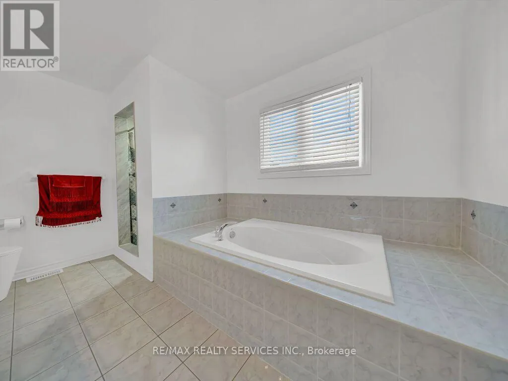 61 SIR JACOBS CRESCENT
