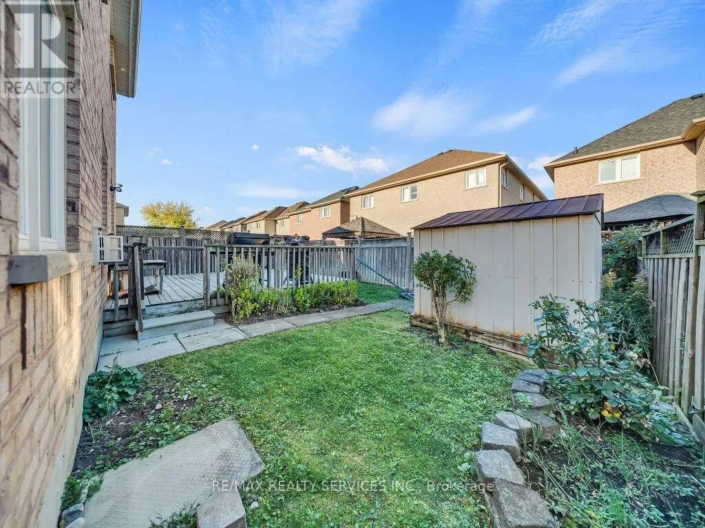 61 SIR JACOBS CRESCENT