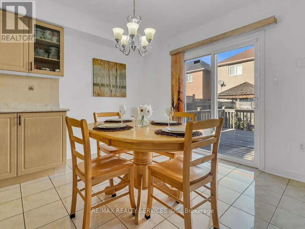 61 SIR JACOBS CRESCENT