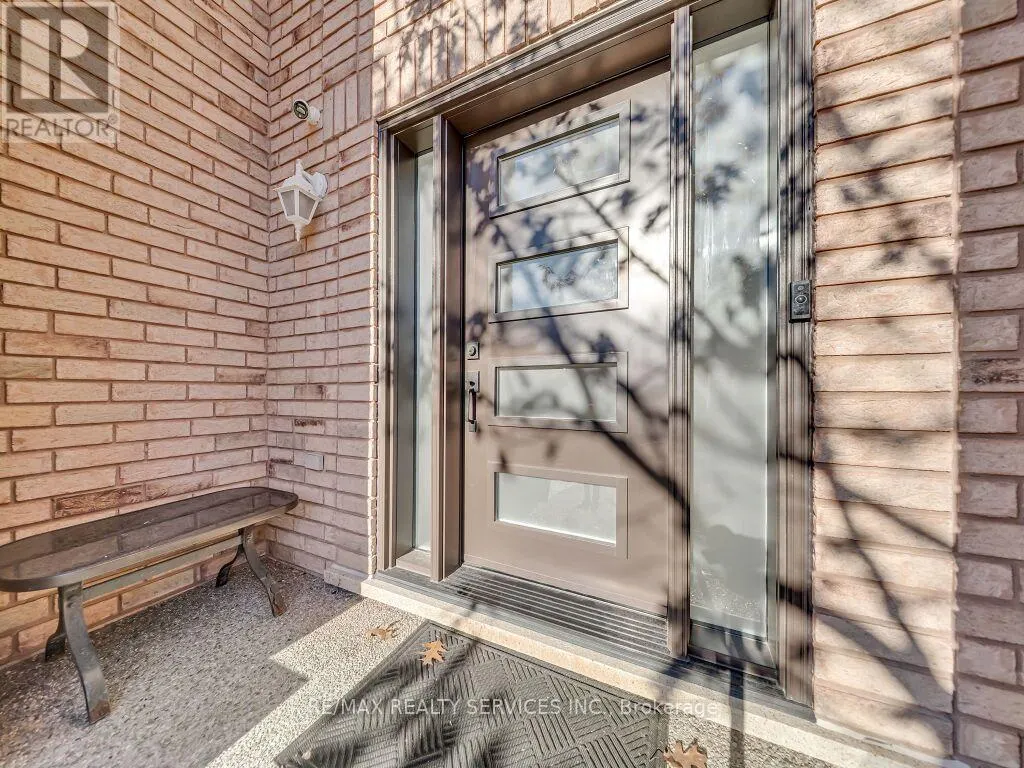61 SIR JACOBS CRESCENT