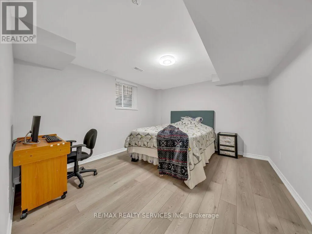 61 SIR JACOBS CRESCENT