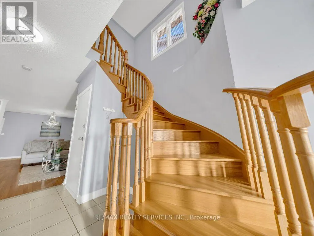 61 SIR JACOBS CRESCENT