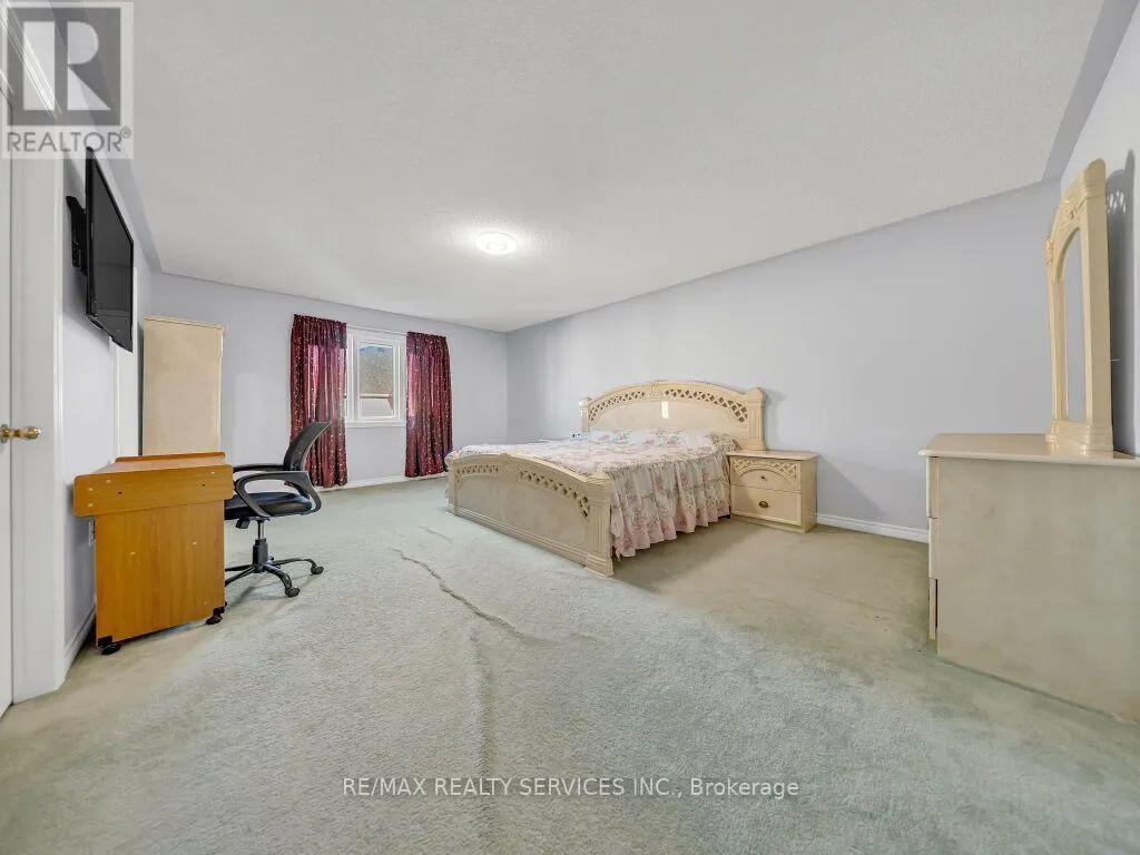 61 SIR JACOBS CRESCENT