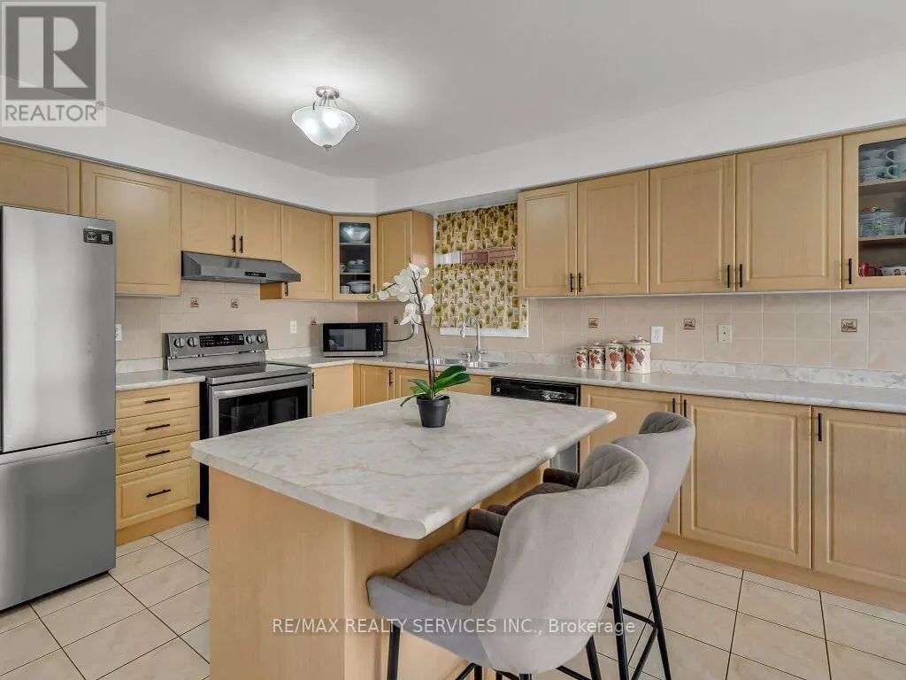 61 SIR JACOBS CRESCENT