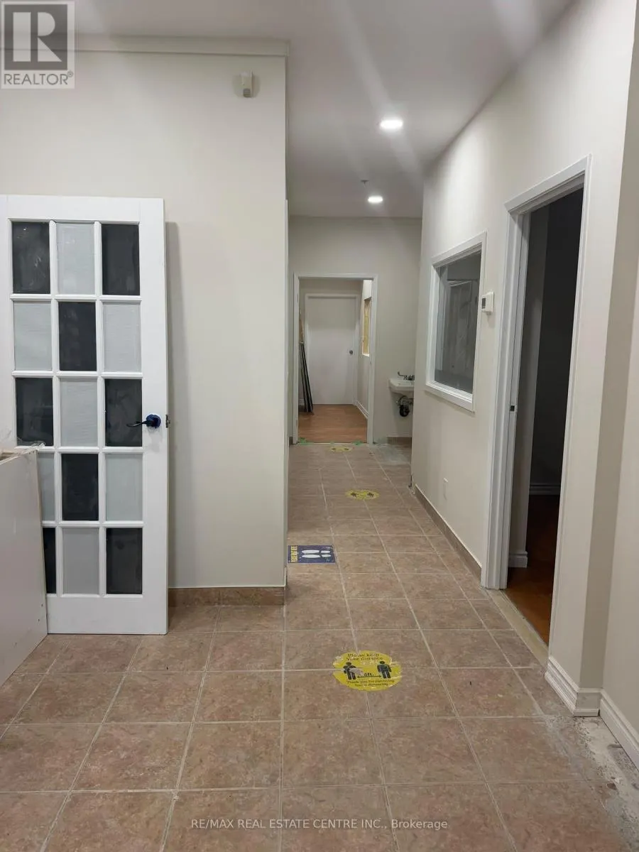 6C (ROOM 1) - 1315 DERRY ROAD E