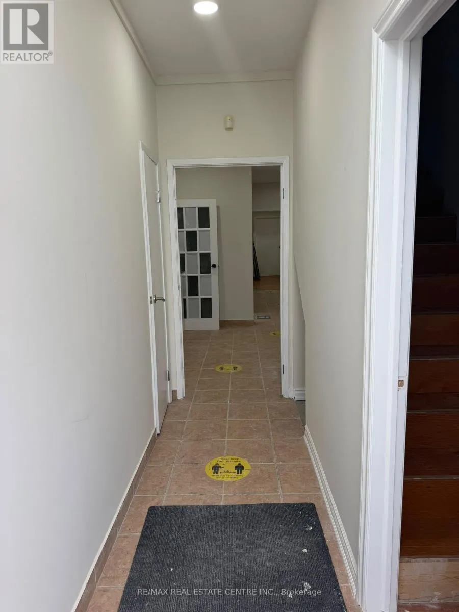 6C (ROOM 1) - 1315 DERRY ROAD E