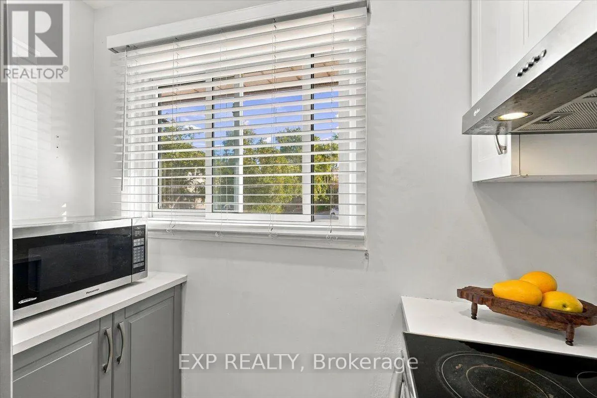 16 HAVENBROOK COURT