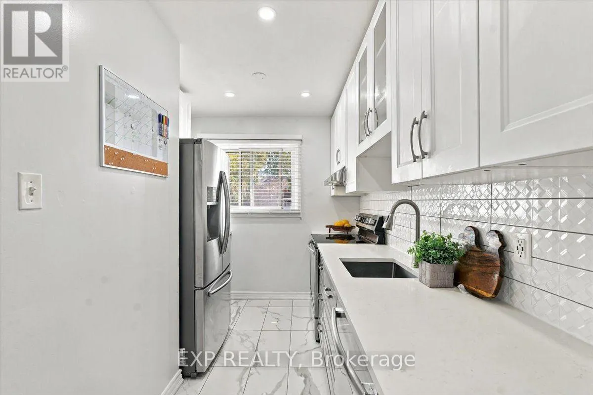 16 HAVENBROOK COURT