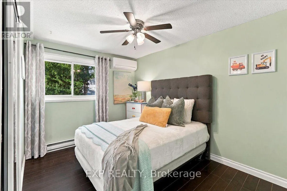 16 HAVENBROOK COURT