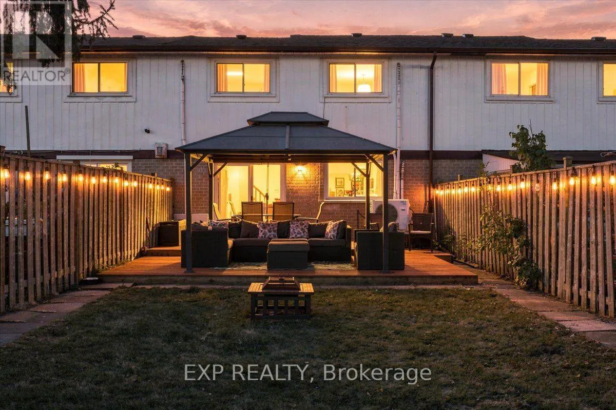 16 HAVENBROOK COURT