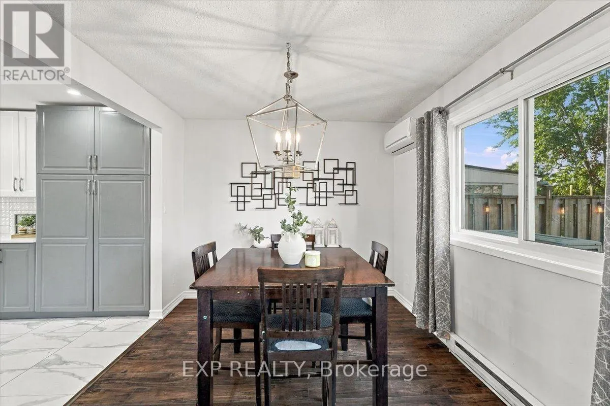16 HAVENBROOK COURT