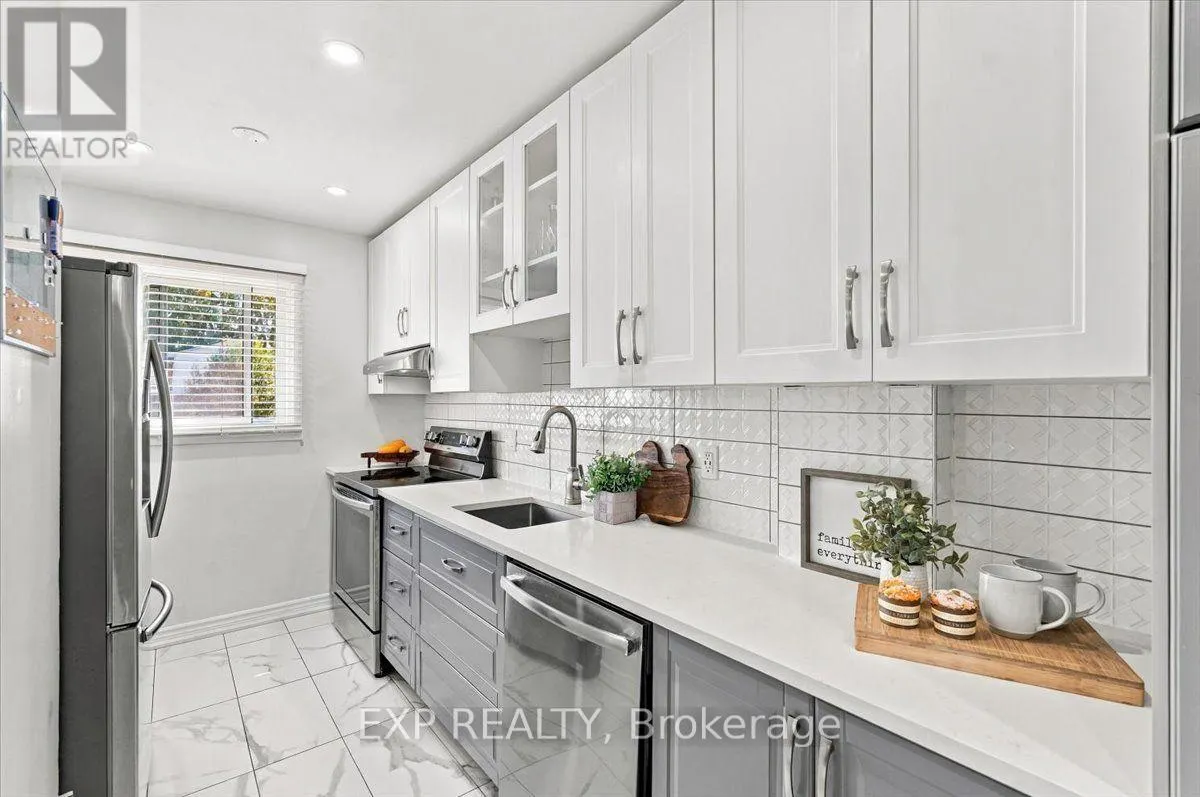 16 HAVENBROOK COURT