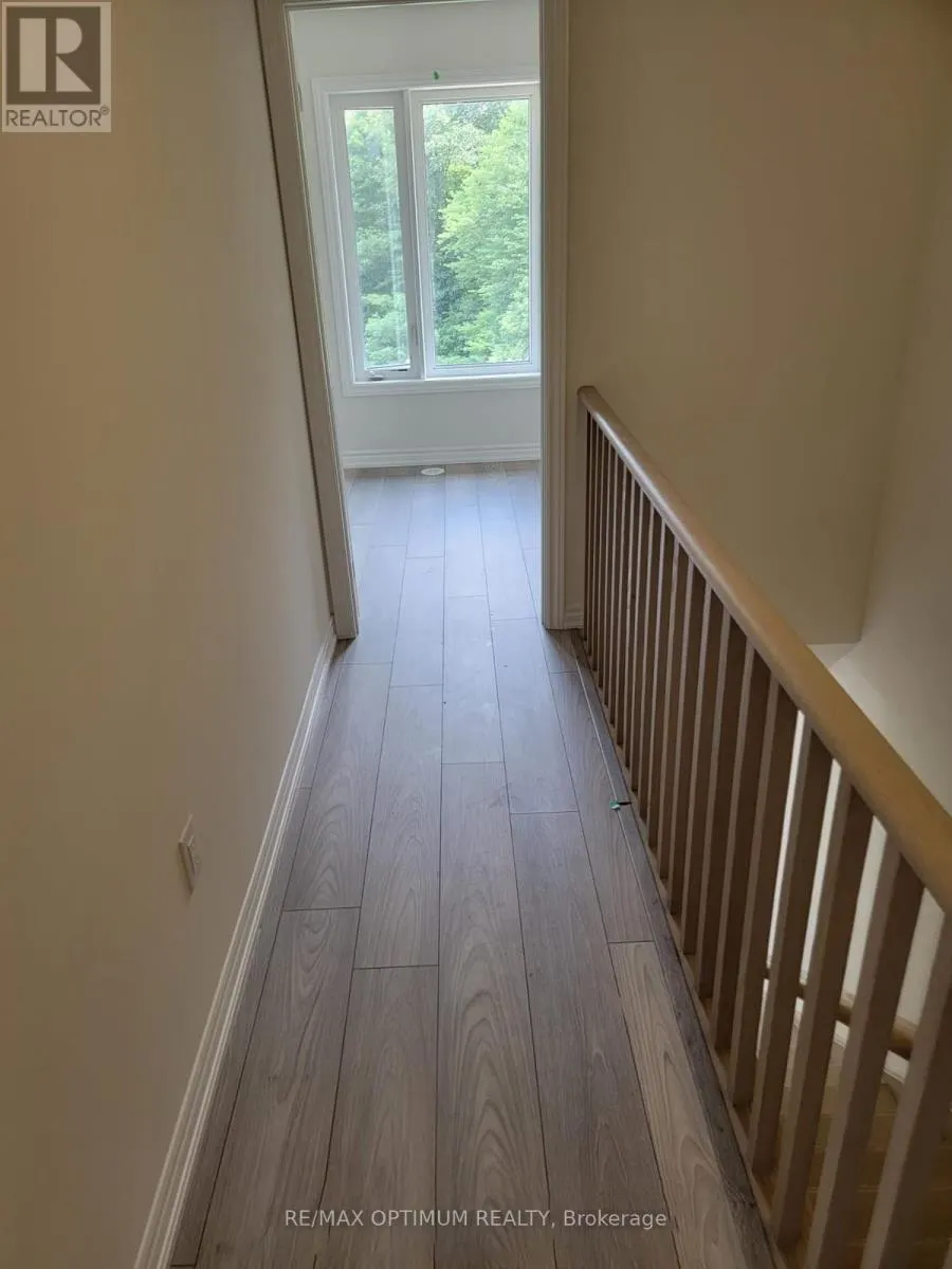 19 - 20 KNOTSBERRY CIRCLE