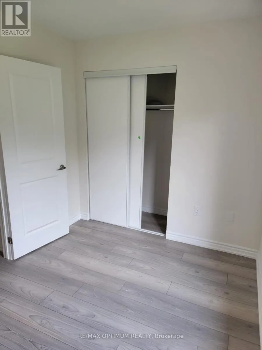 19 - 20 KNOTSBERRY CIRCLE