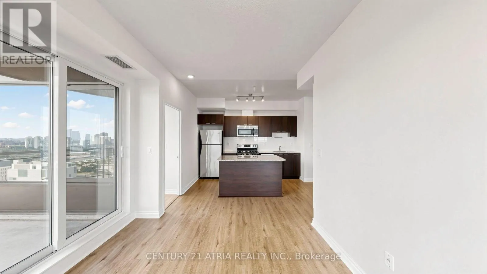 1802 - 385 PRINCE OF WALES DRIVE