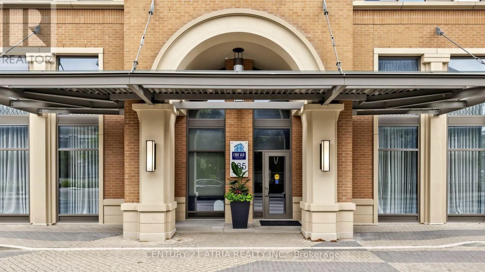 1802 - 385 PRINCE OF WALES DRIVE