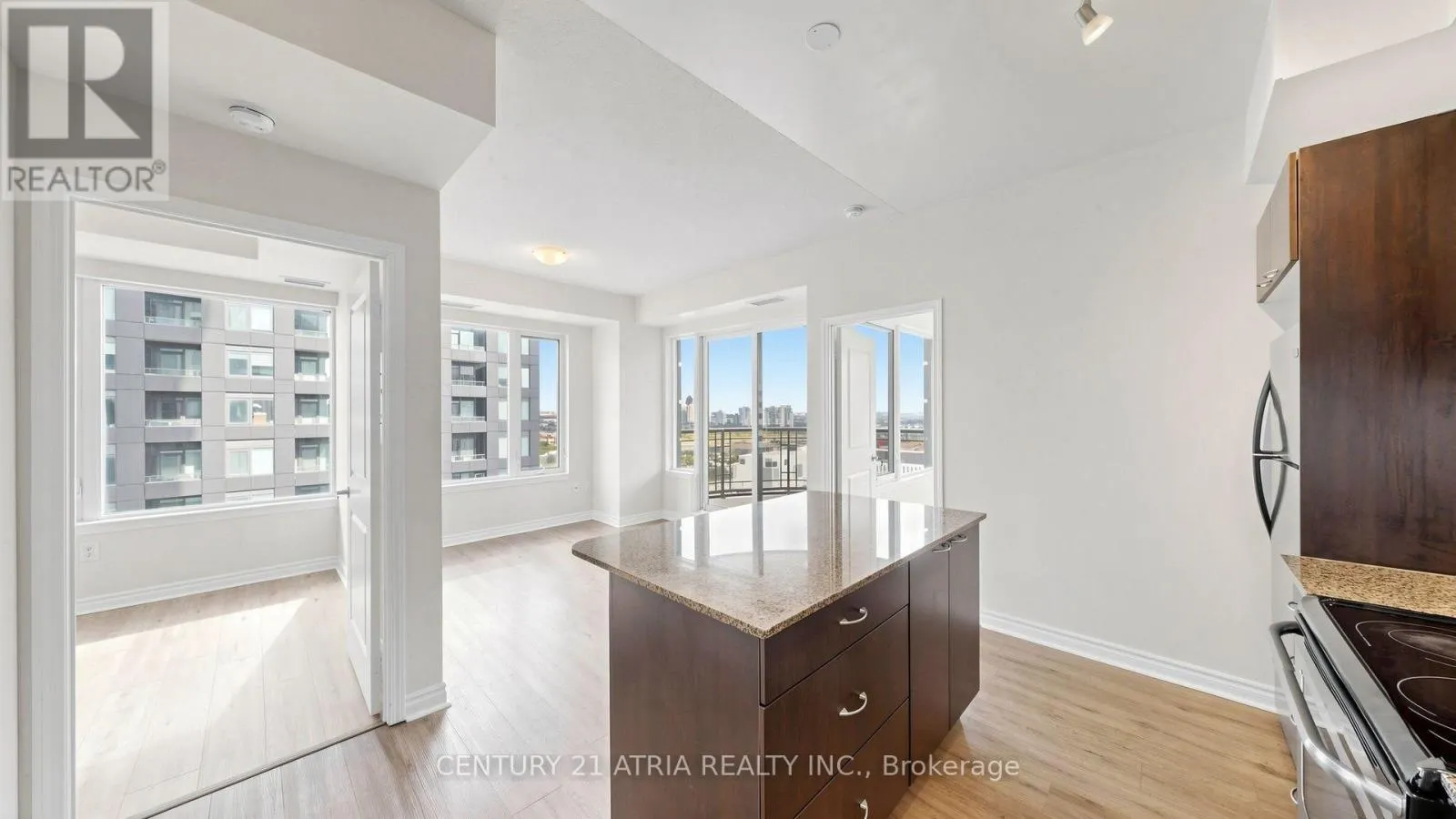 1802 - 385 PRINCE OF WALES DRIVE