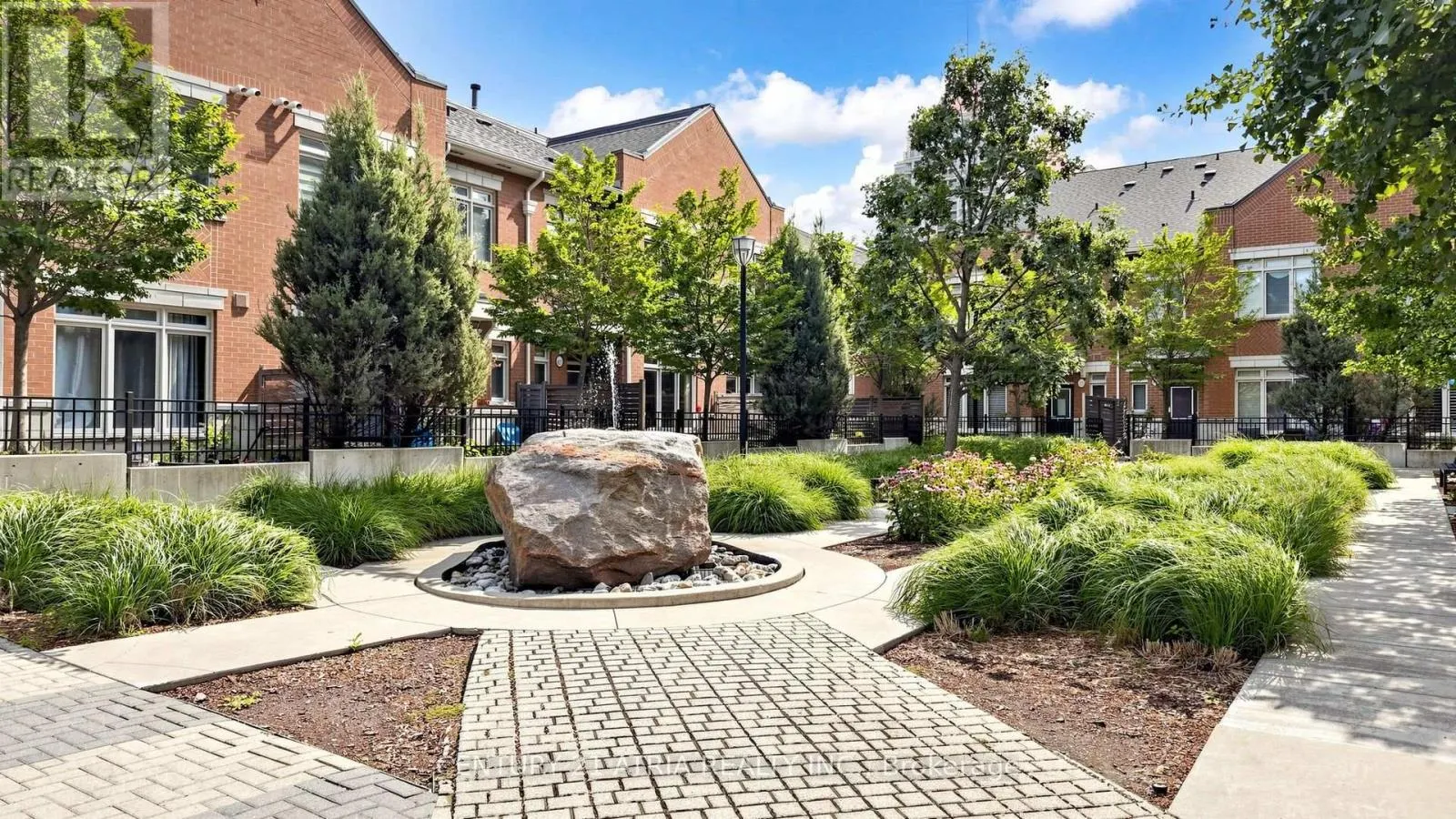 1802 - 385 PRINCE OF WALES DRIVE
