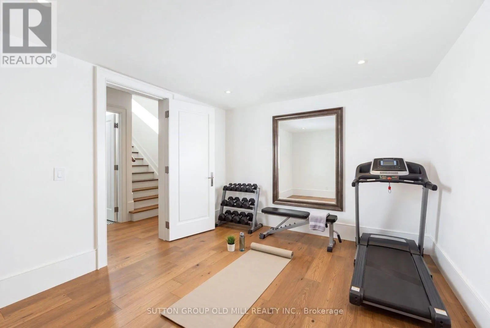 25 BEAUCOURT ROAD