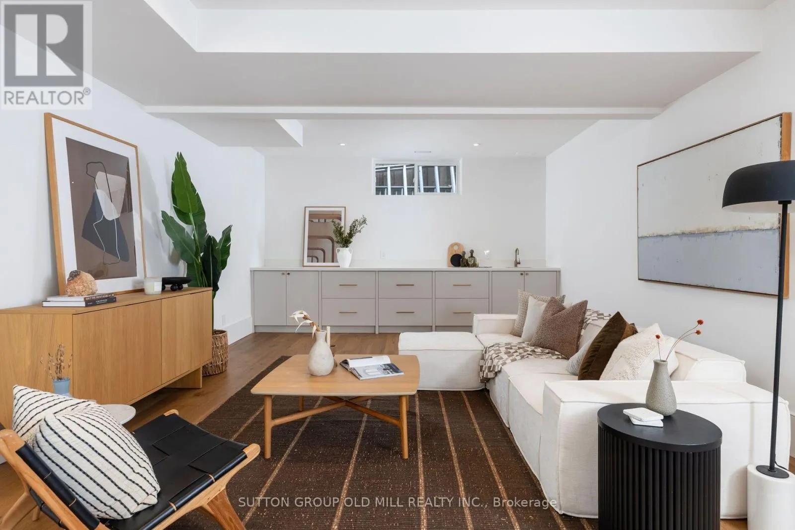 25 BEAUCOURT ROAD