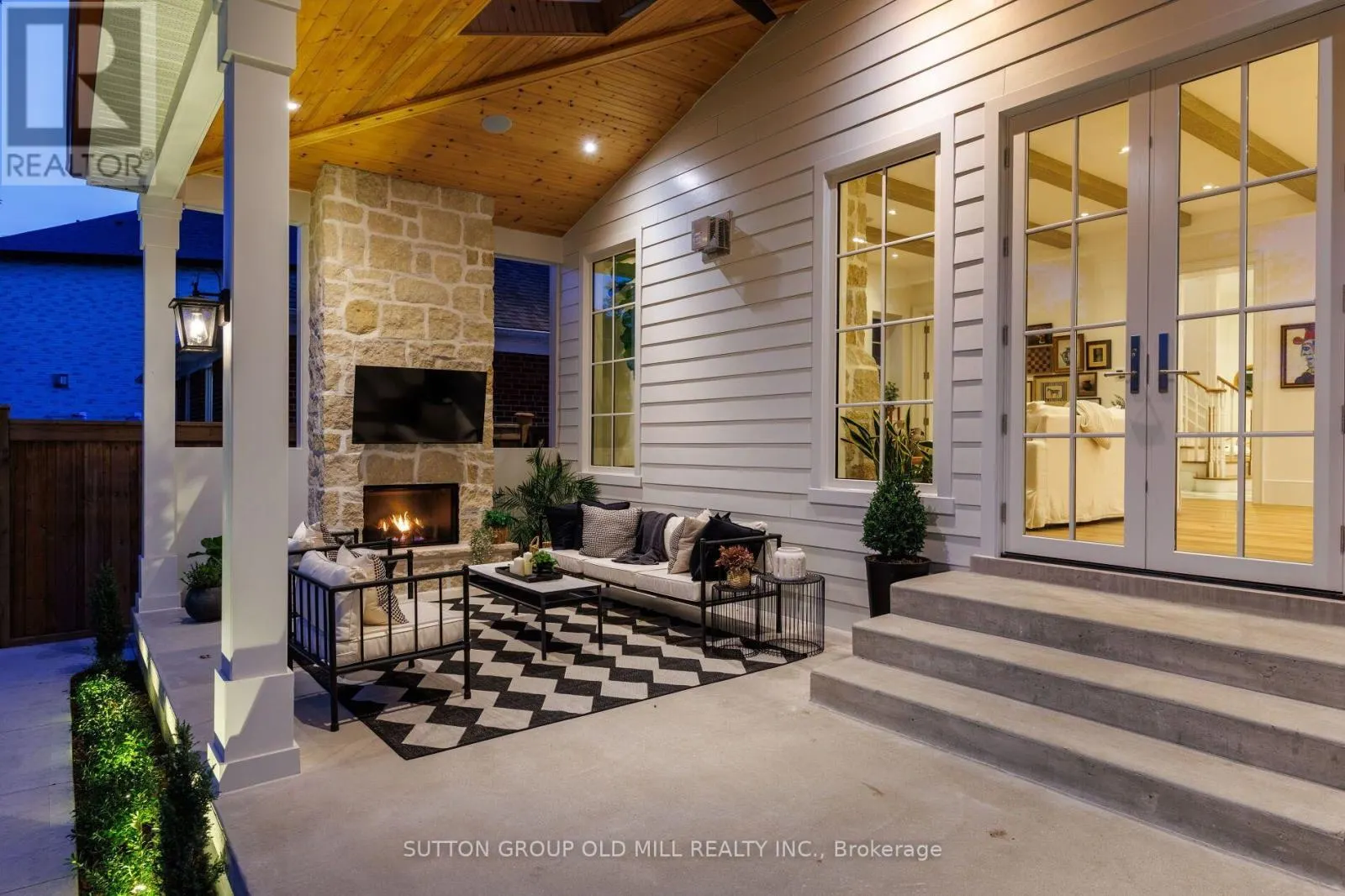 25 BEAUCOURT ROAD
