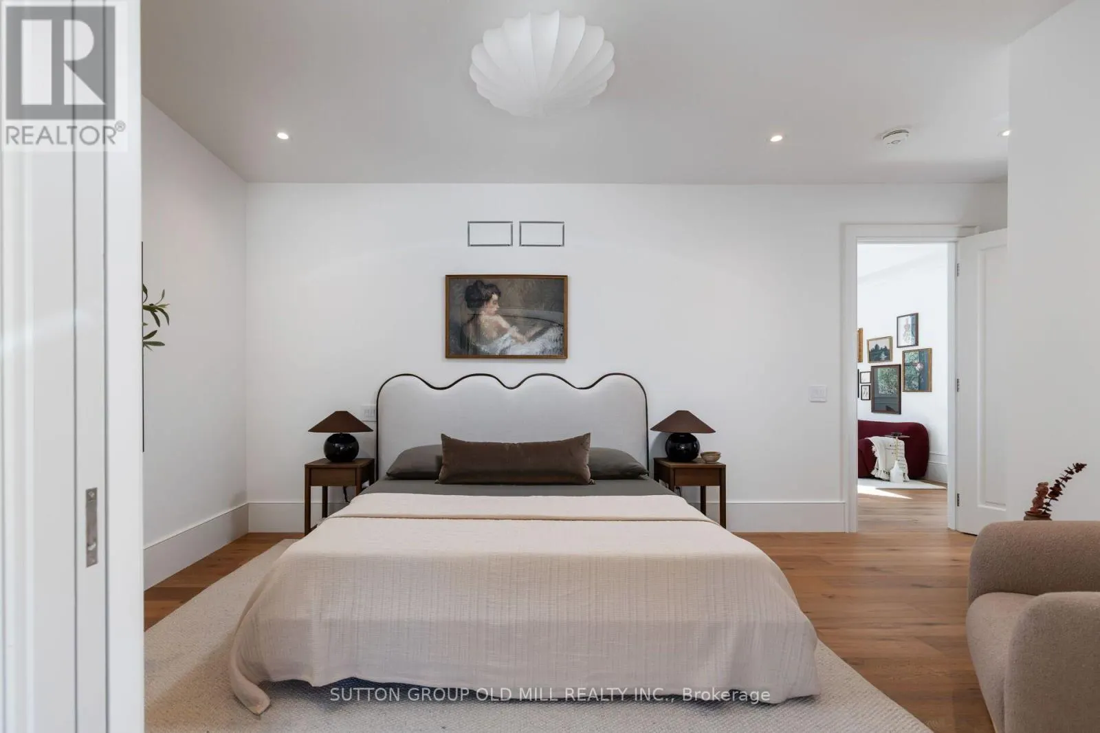 25 BEAUCOURT ROAD