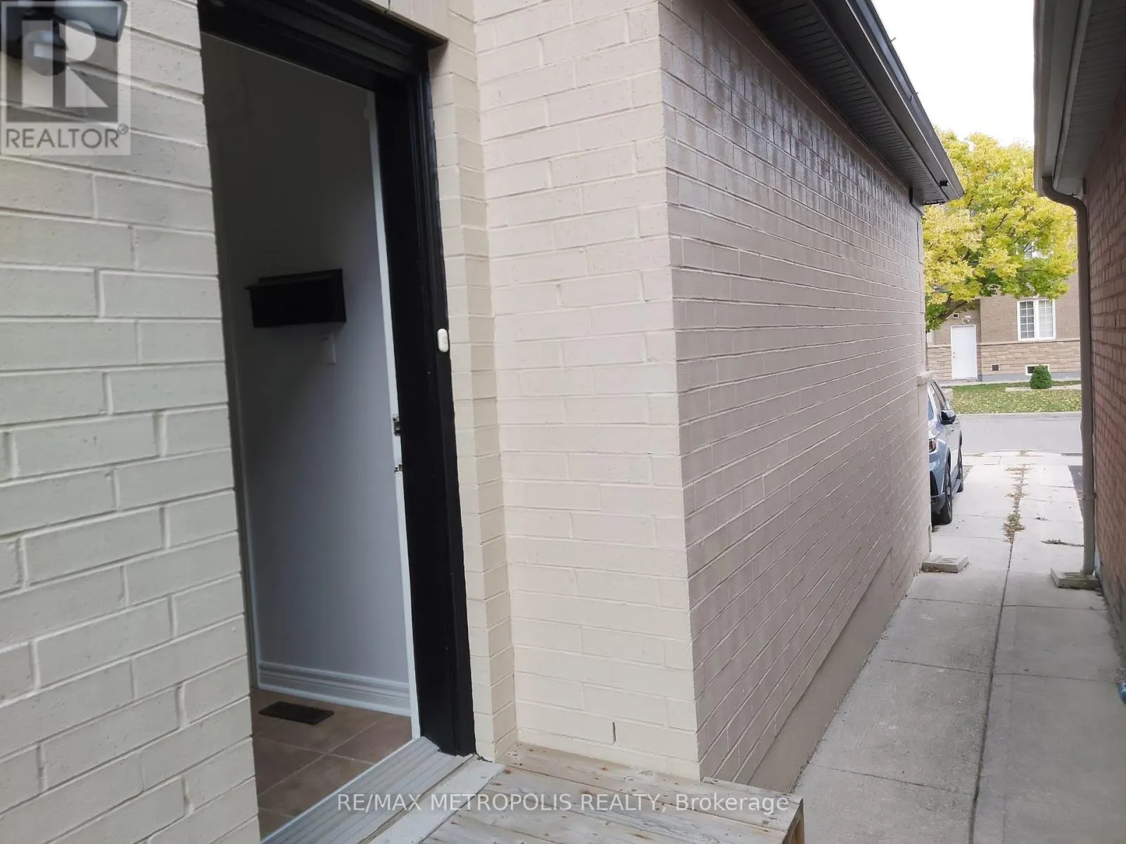 BSMT - 42 DOLLY VARDEN DRIVE