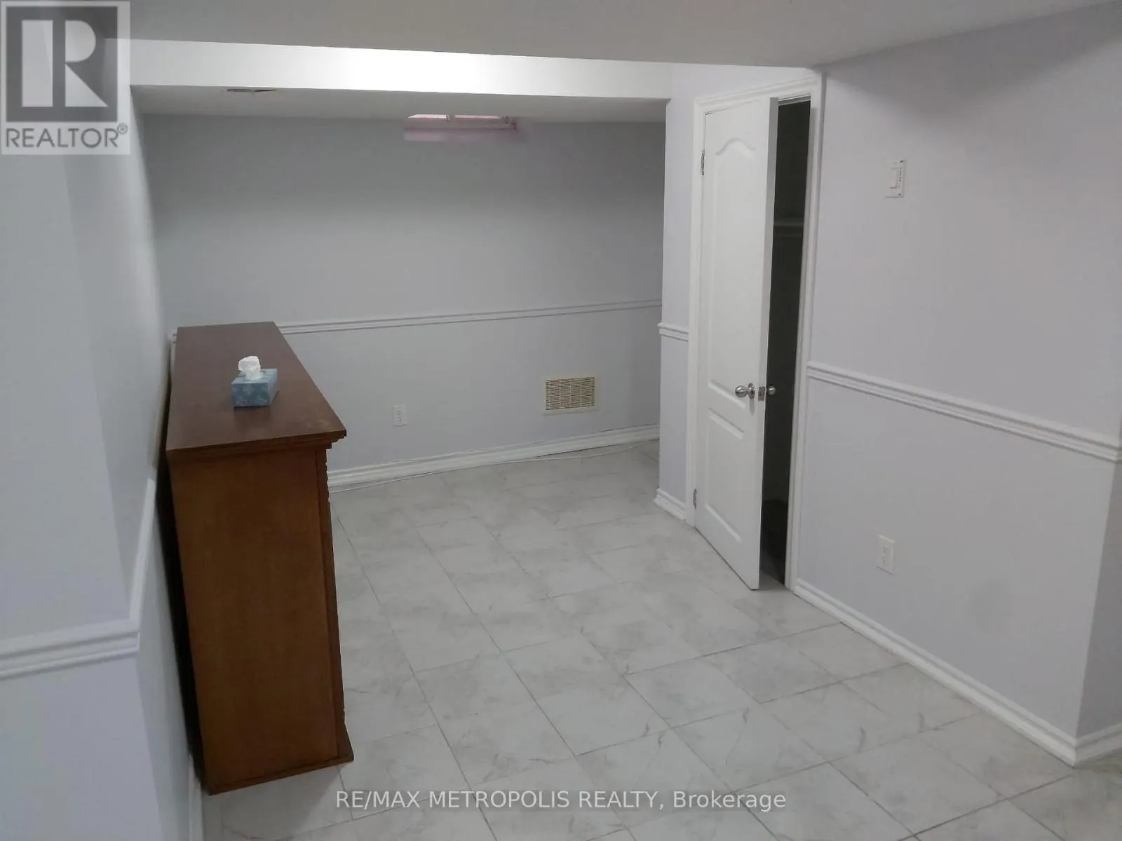 BSMT - 42 DOLLY VARDEN DRIVE