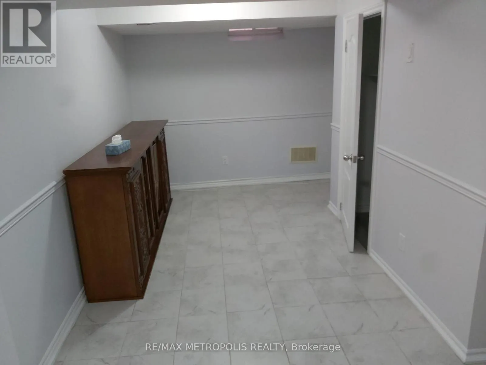 BSMT - 42 DOLLY VARDEN DRIVE