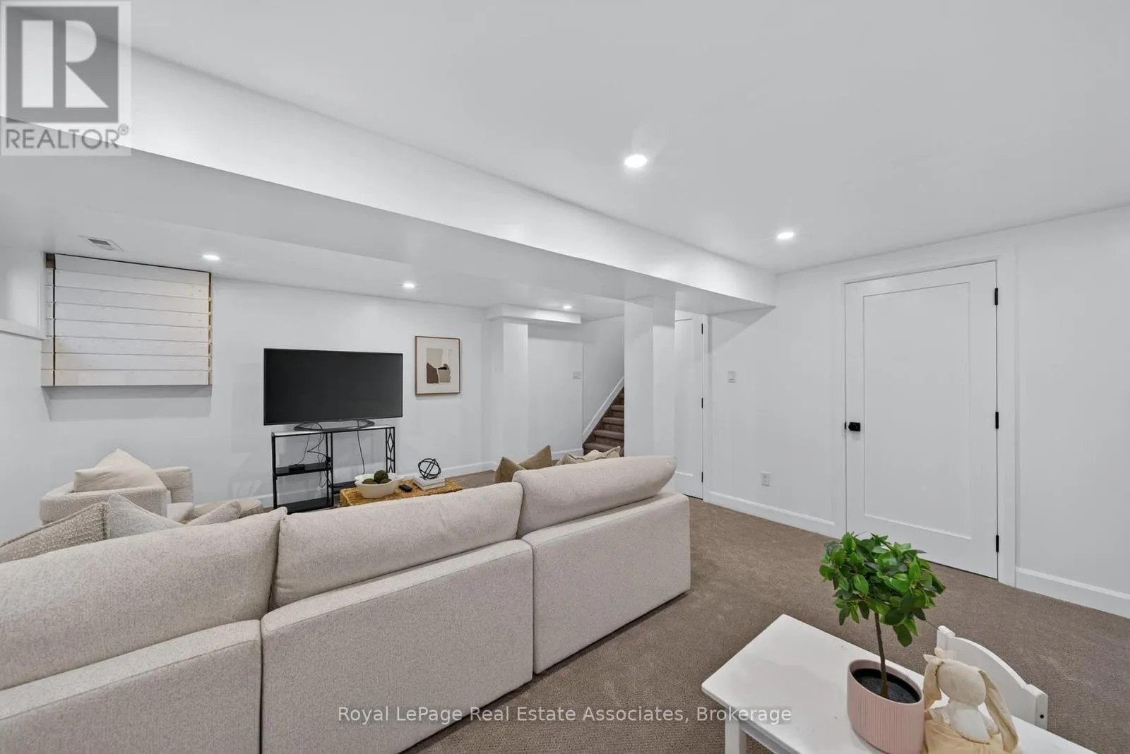 2604 CONSTABLE ROAD