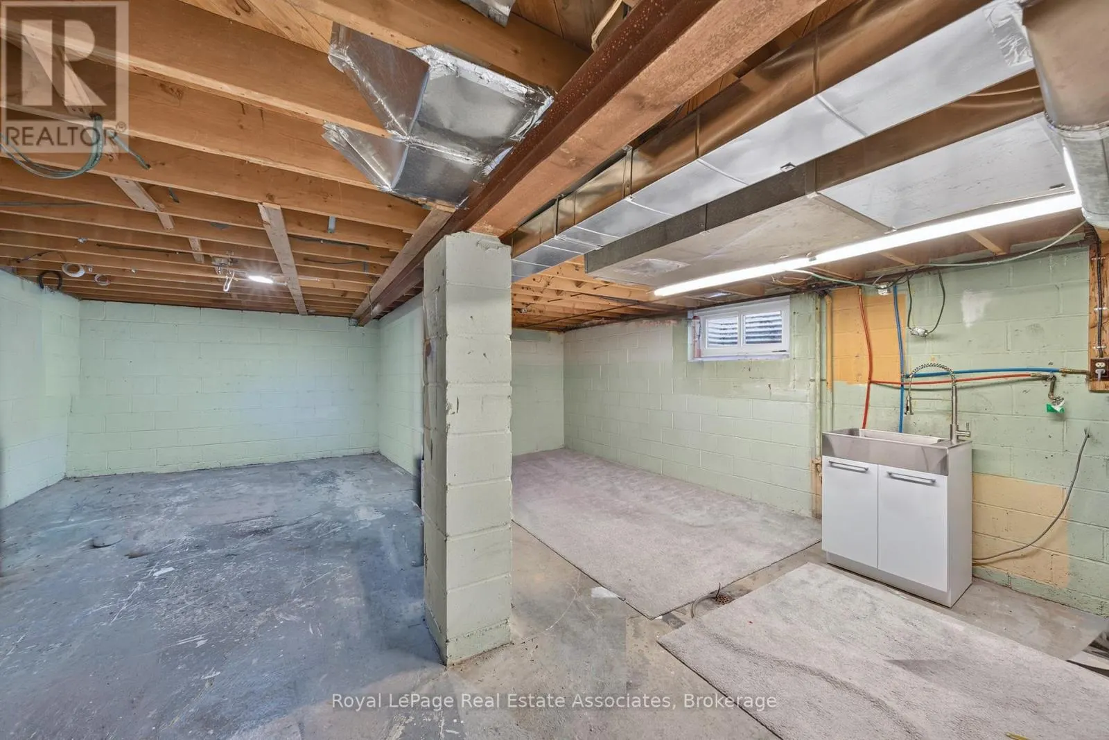 2604 CONSTABLE ROAD