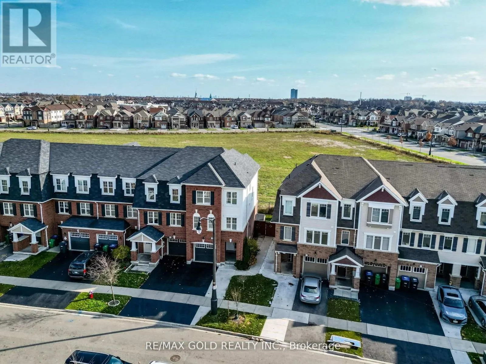 98 BANNISTER CRESCENT