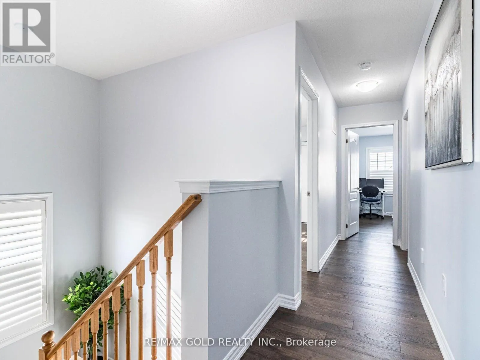 98 BANNISTER CRESCENT