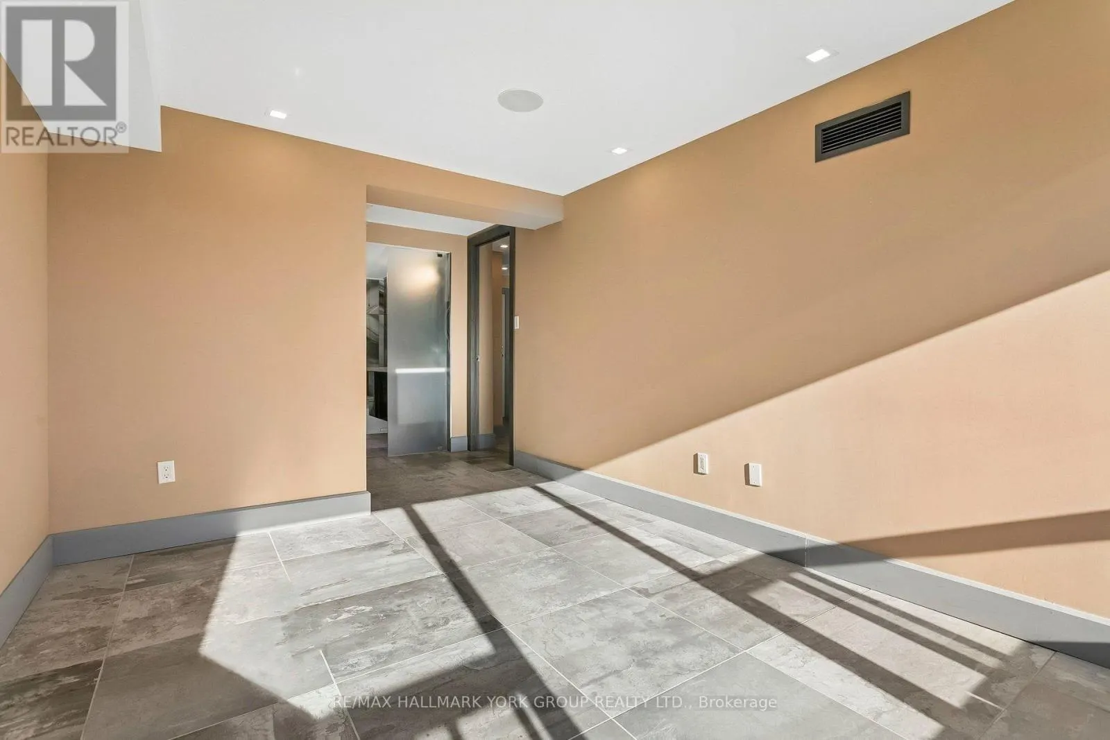 1909 - 700 CONSTELLATION DRIVE