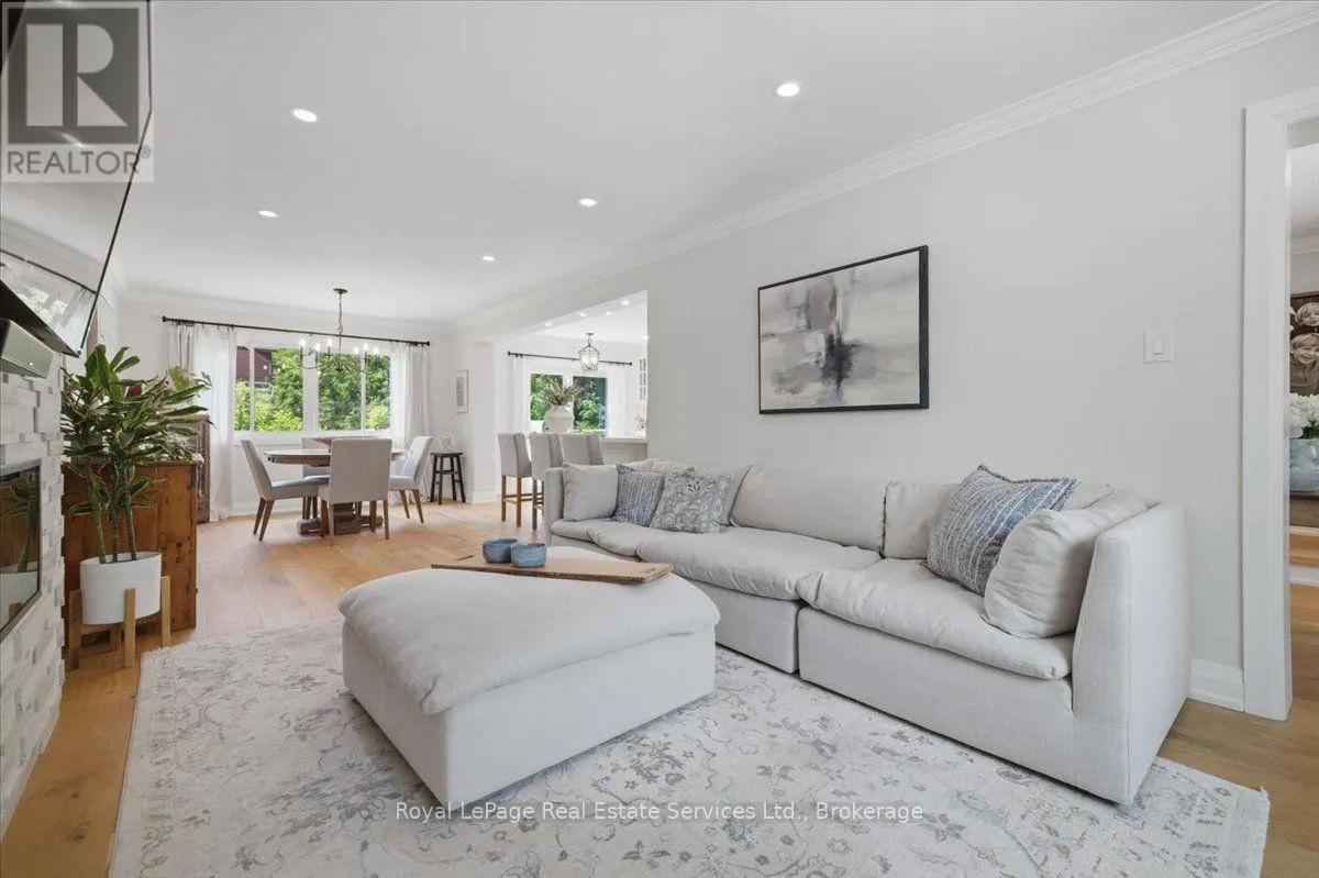 5 - 2120 MARINE DRIVE #5