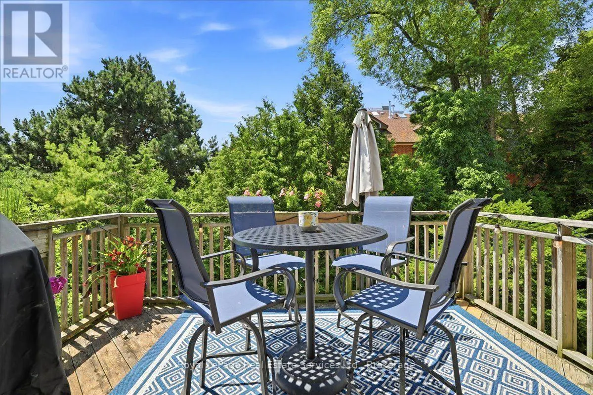 5 - 2120 MARINE DRIVE #5