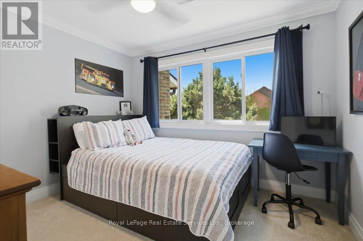5 - 2120 MARINE DRIVE #5