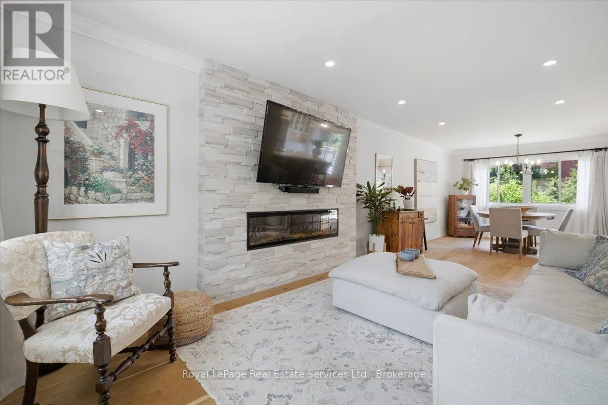 5 - 2120 MARINE DRIVE #5