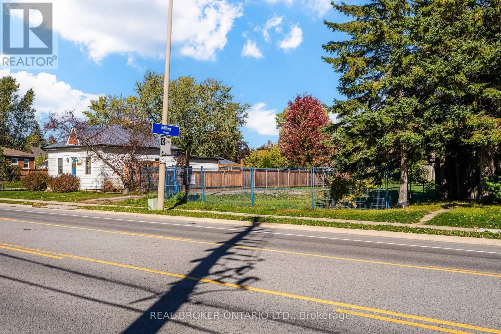 159 BRONTE STREET S