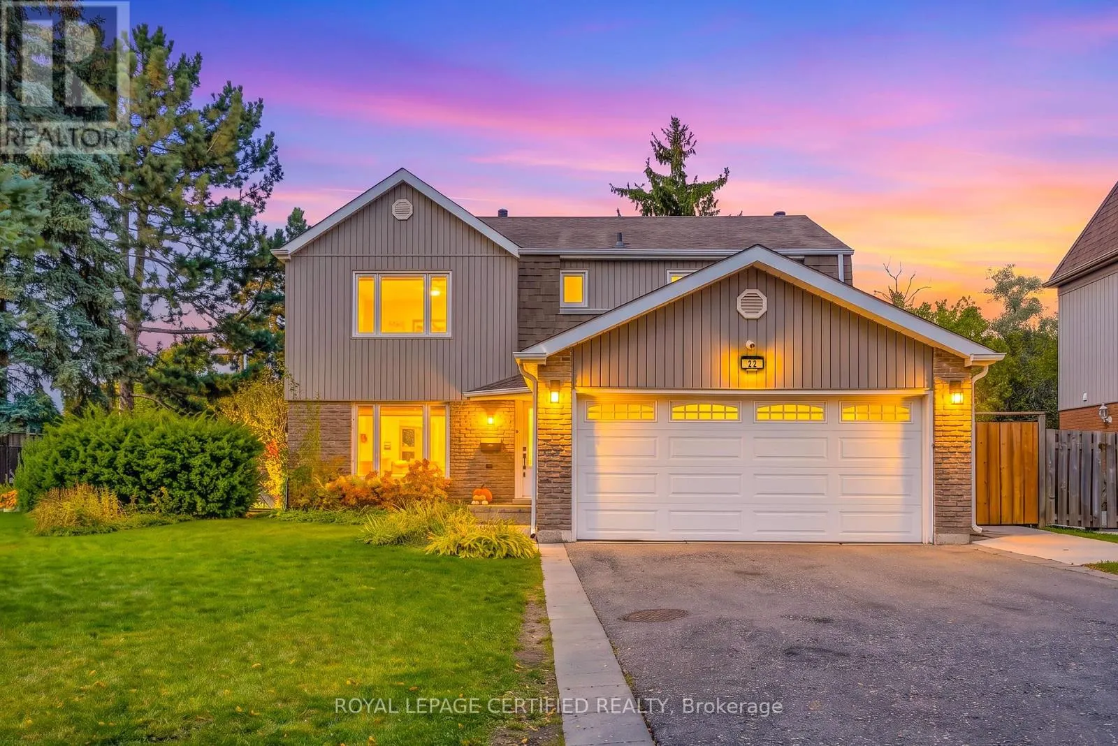 22 MADELAINE CRESCENT