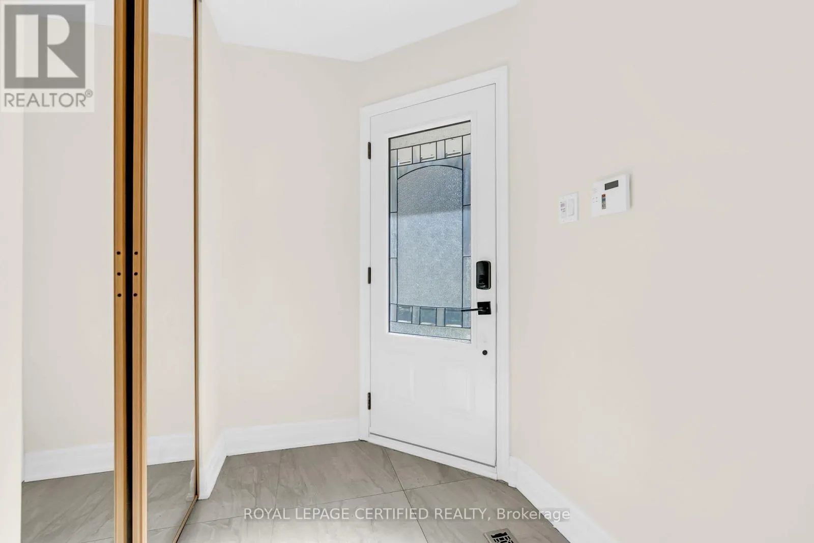 22 MADELAINE CRESCENT